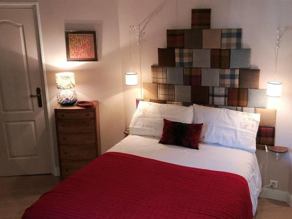 Maison De Textile Apartment Montolieu Kültér fotó